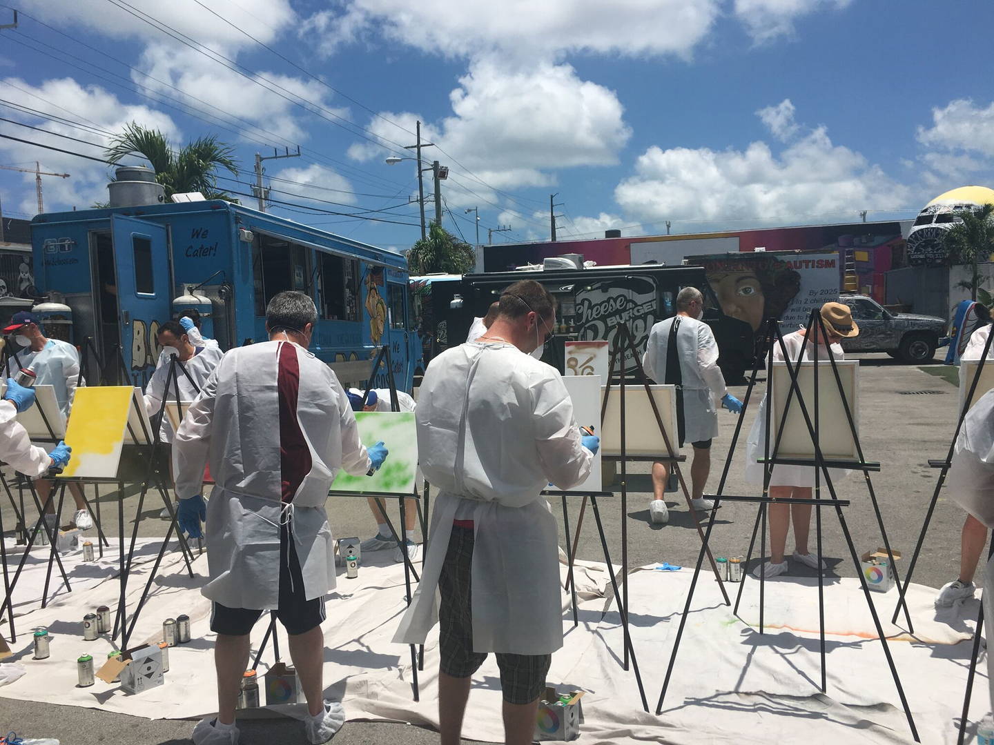 people doing experiential marketing teambuilding activity